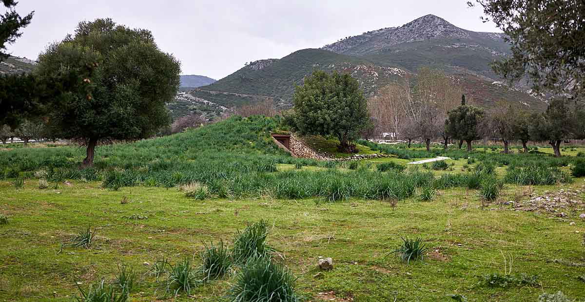 burial mound Plataeans Marathon wikipedia