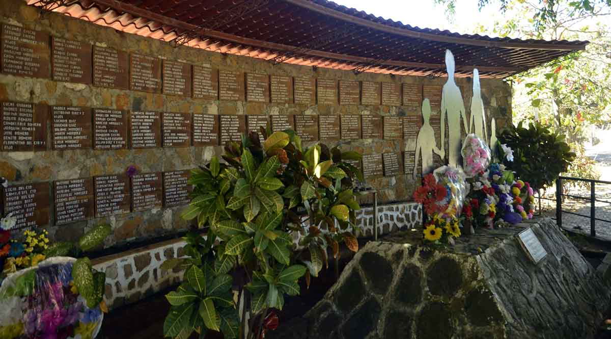 el mozote monument