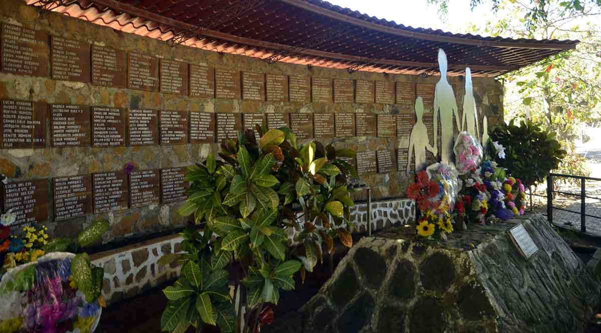 el mozote monument