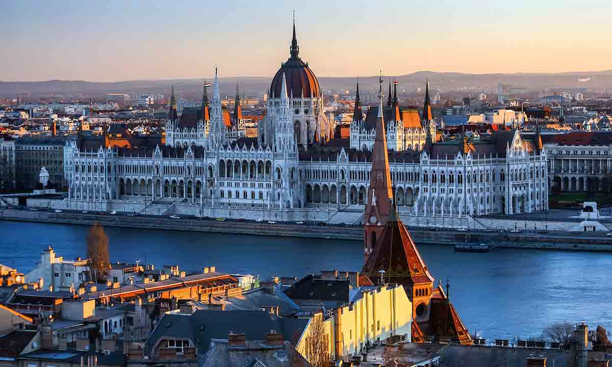 hungarian parliament budapest