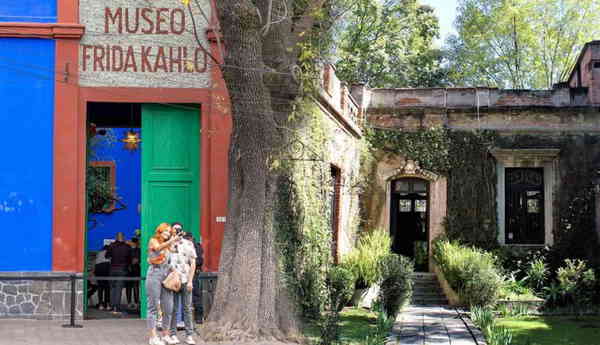 leon trotsky frida kahlo homes