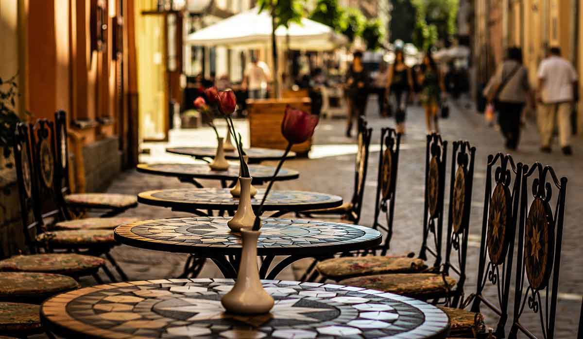 lviv ukraine street scene pixabay