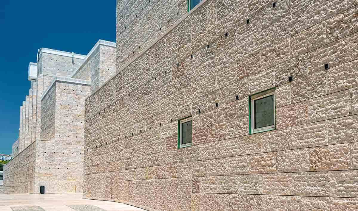 mac contemporary art museum lisbon