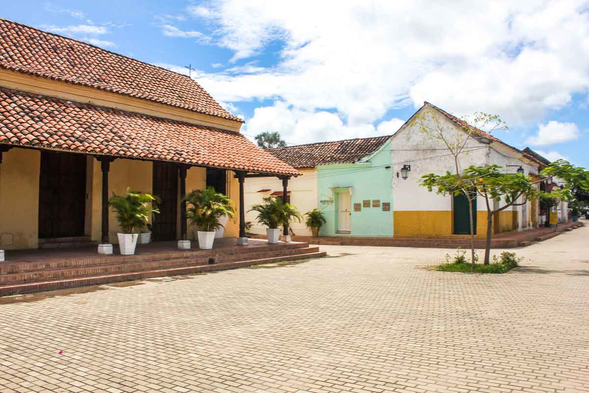 mompox historic buildings square