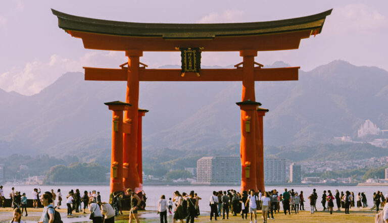 8 Must-Visit Religious Sites in Japan
