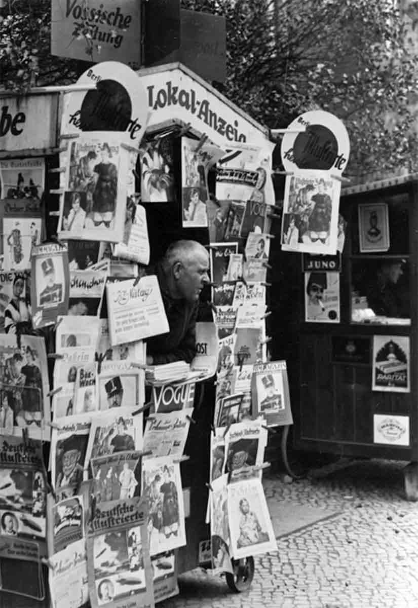 news stand weimar republic