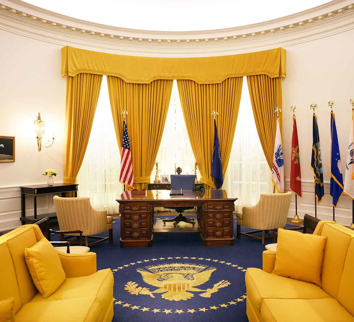 oval office white house