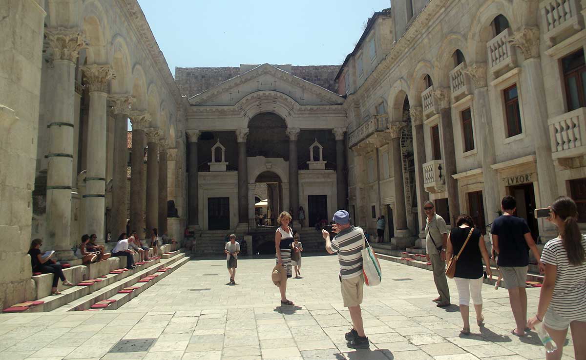peristyle diocletians palace