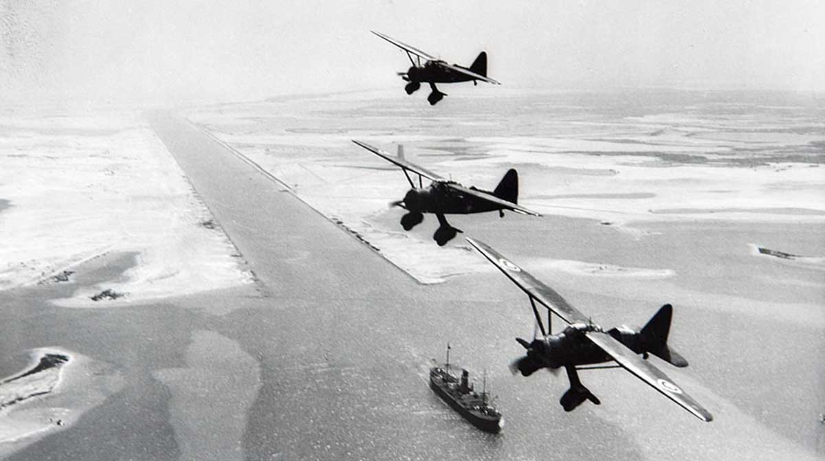 planes over canal