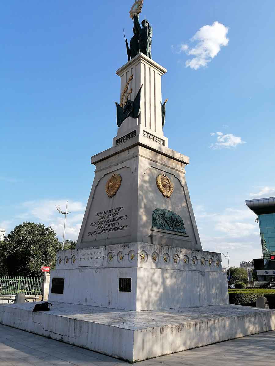 red army monument