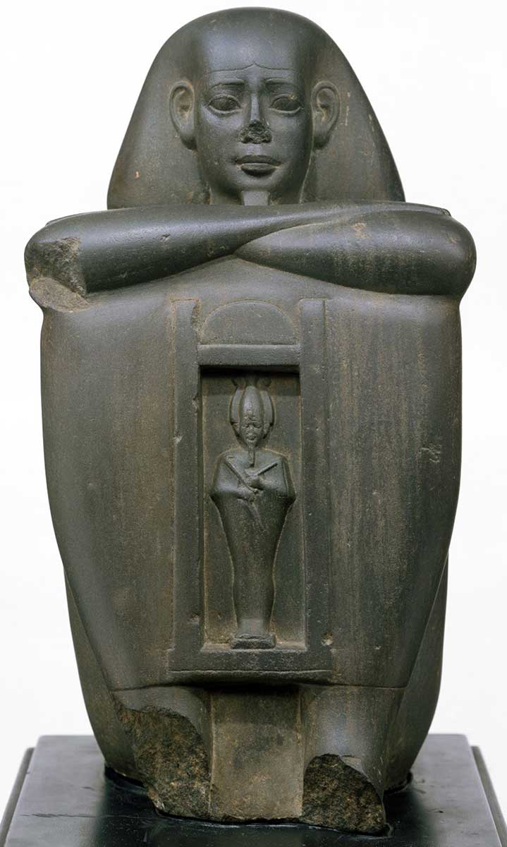sais naophorous statue