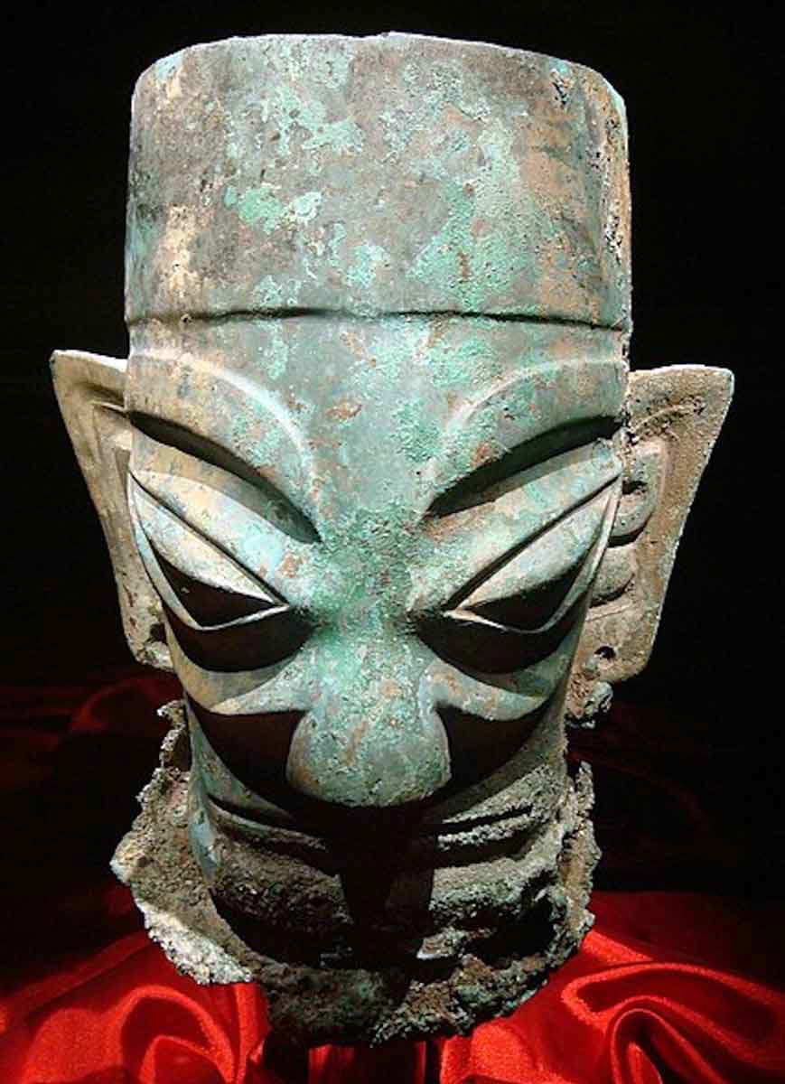 sanxingdui bronze head sculpture