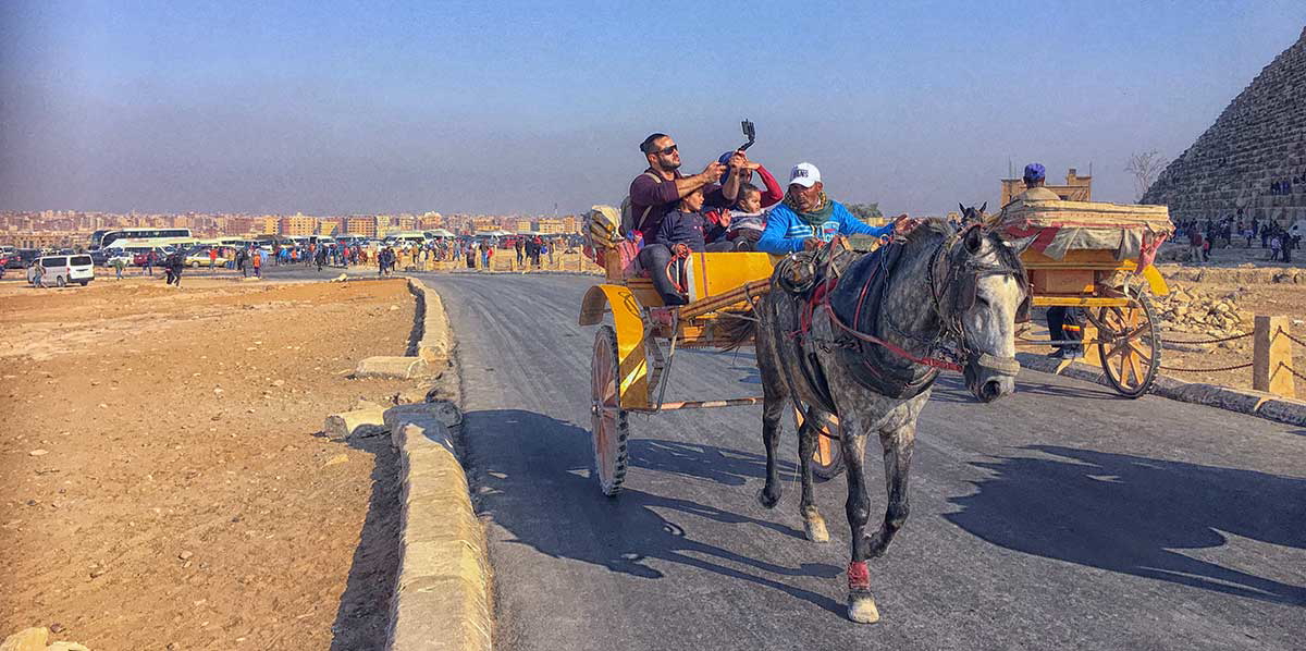 selfie-with-pyramids