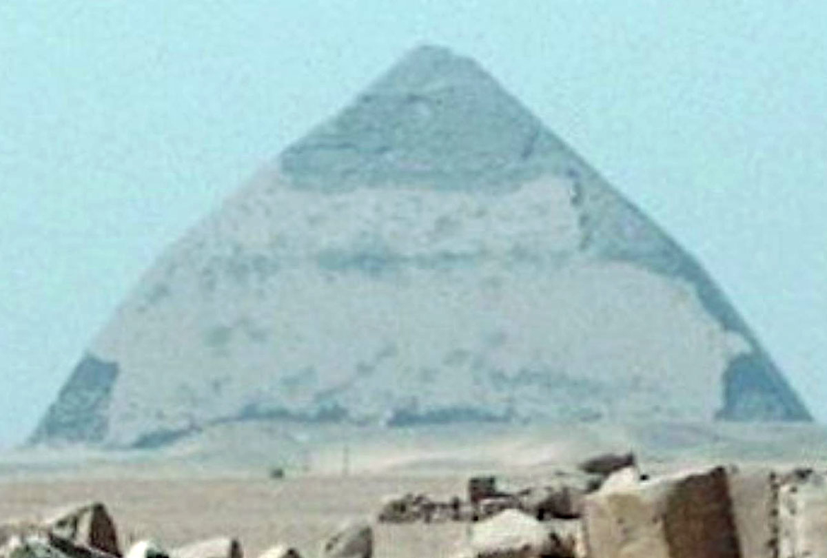 sneferu bent pyramid