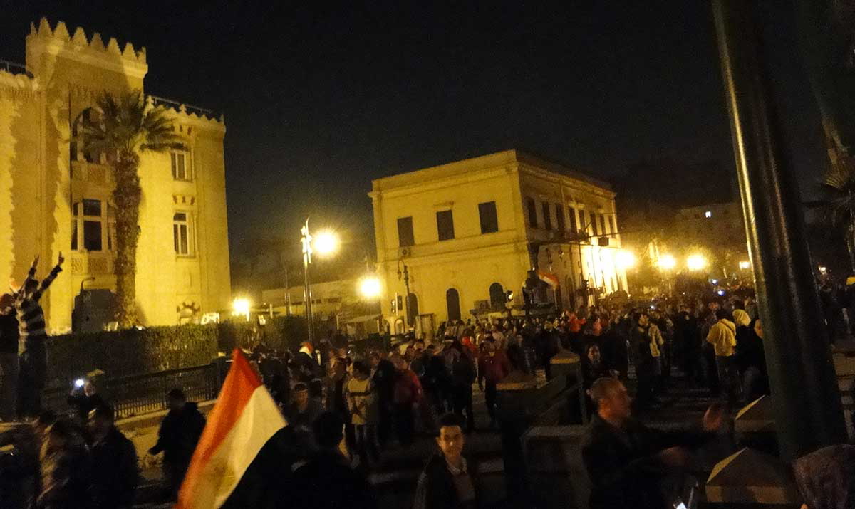 tahrir square crowd