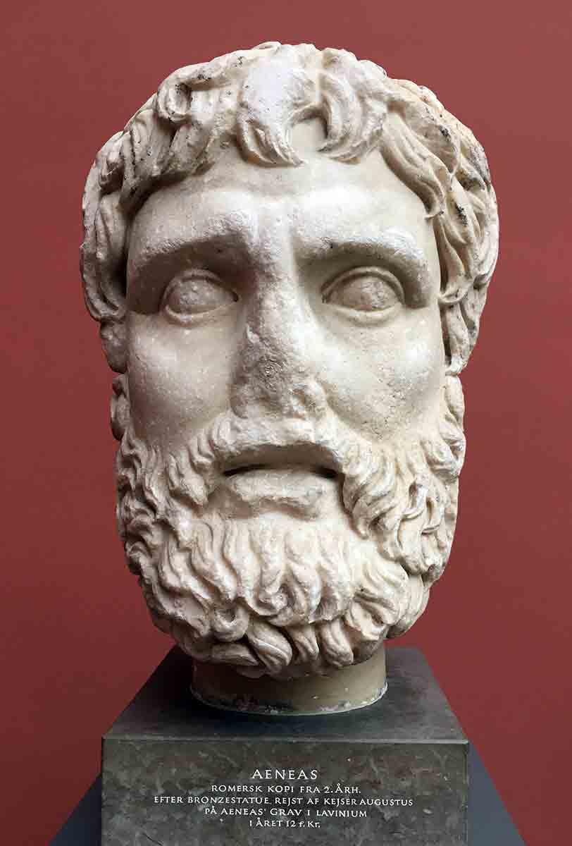 aeneas bust head roman copy bronze augustus tomb lavinium jamie heath cc by 2.0