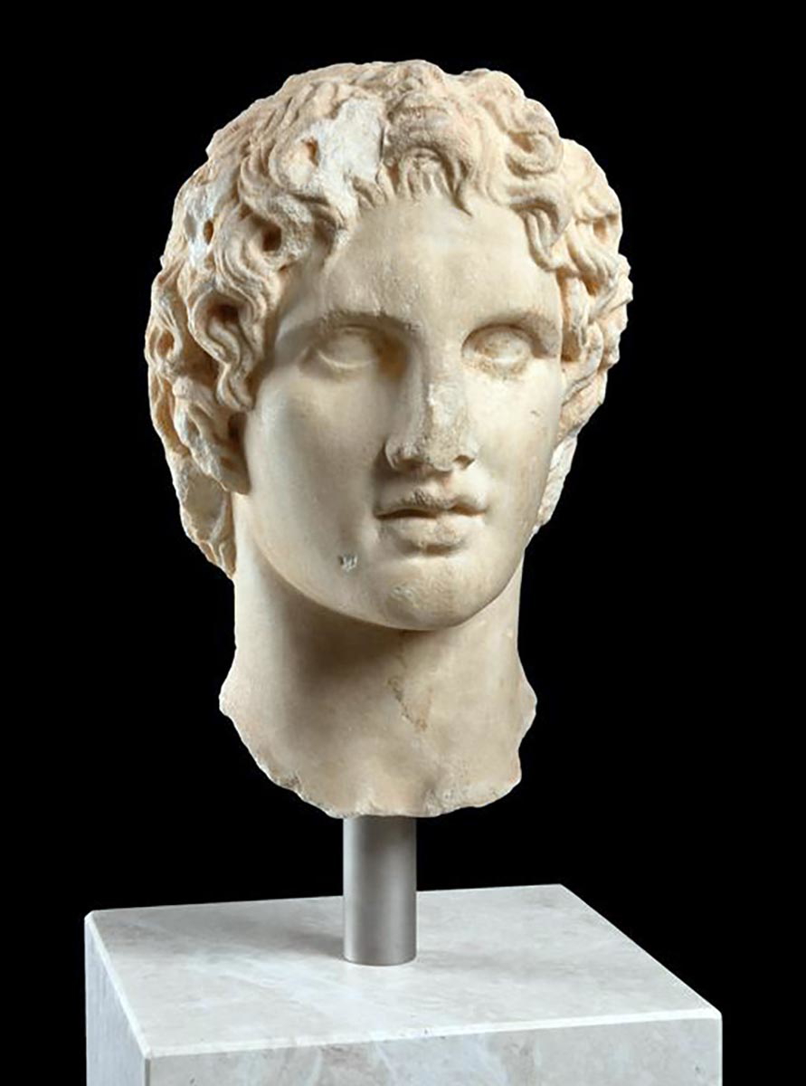 alexander the great statue