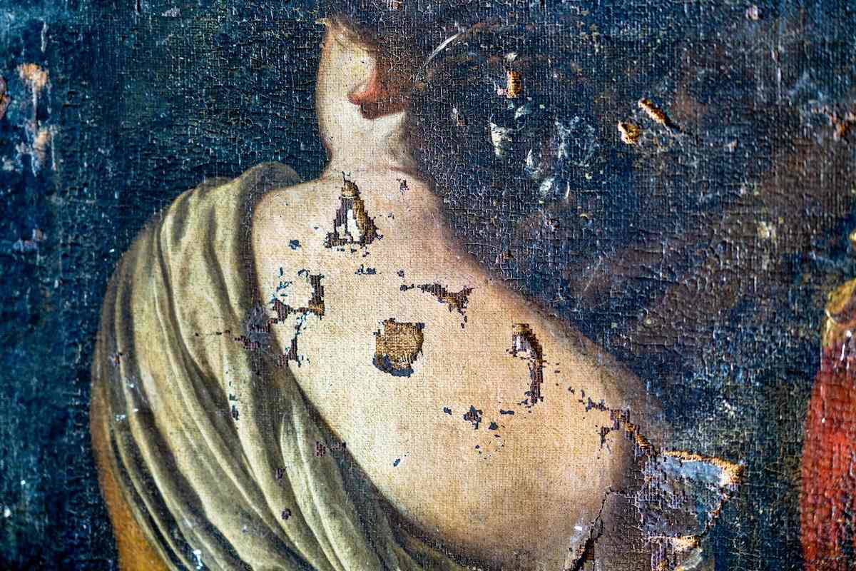 artemisia-gentileschi-hercules-and-omphale-before-restoration-detail