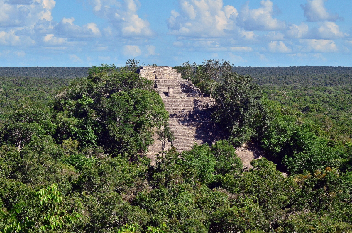 calakmul ruins maya