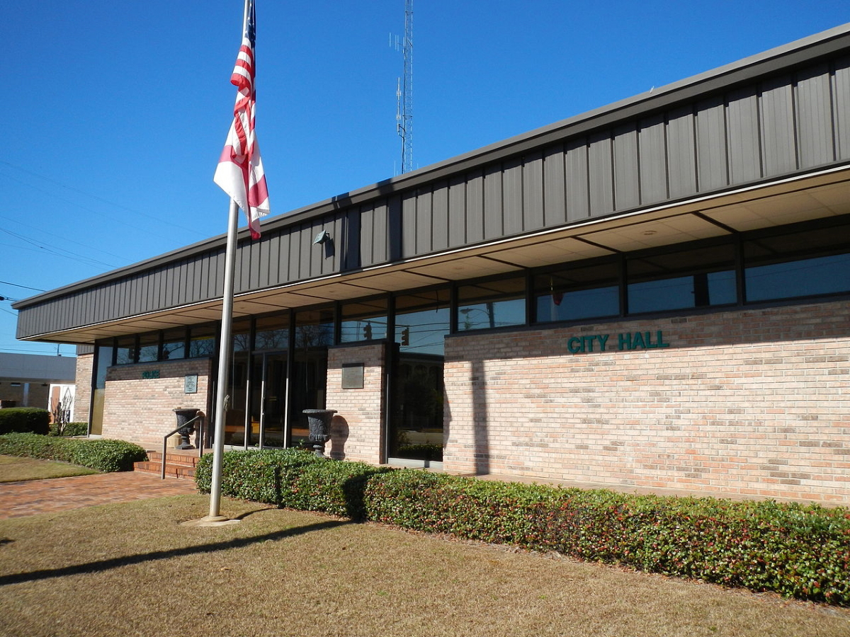 city hall police department building abbeville