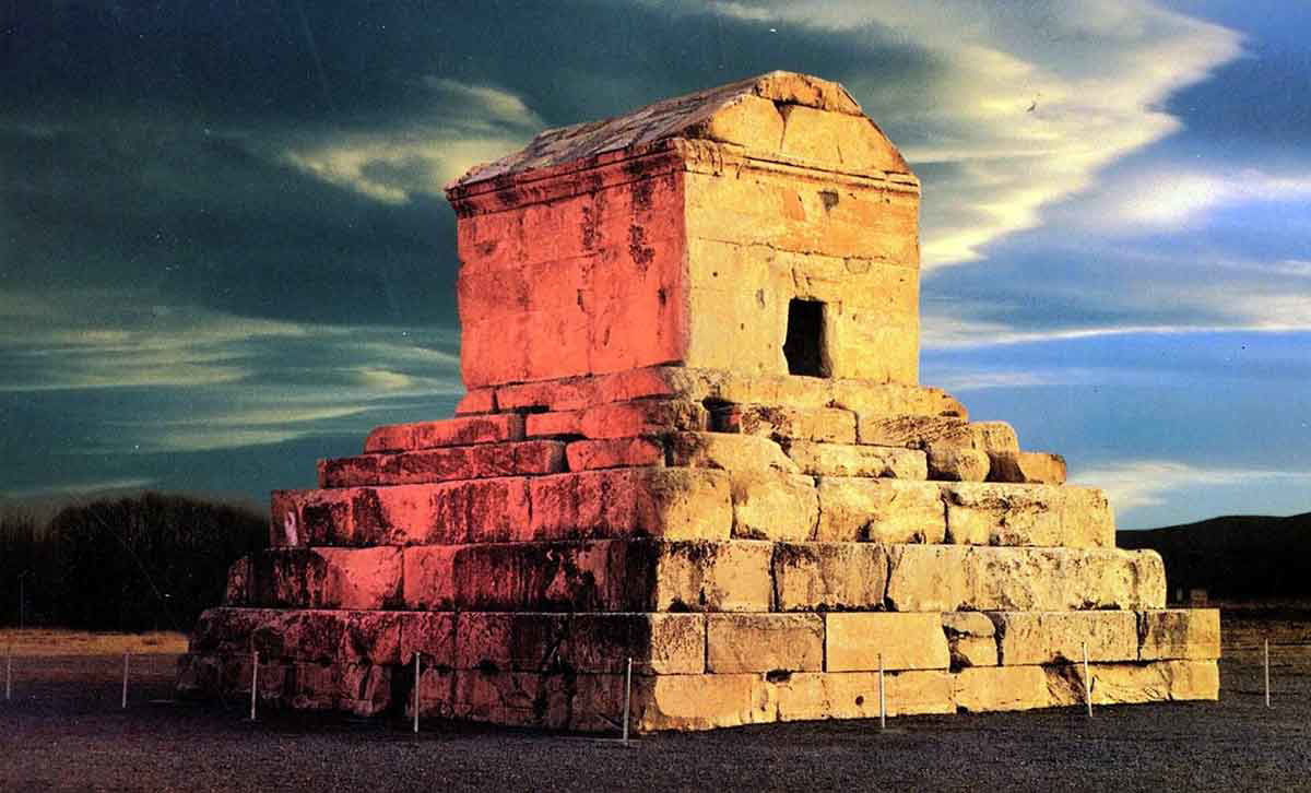 cyrus tomb pasargadae