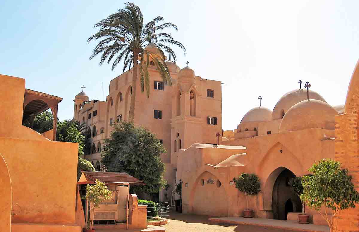 deir as suriani egyptian desert