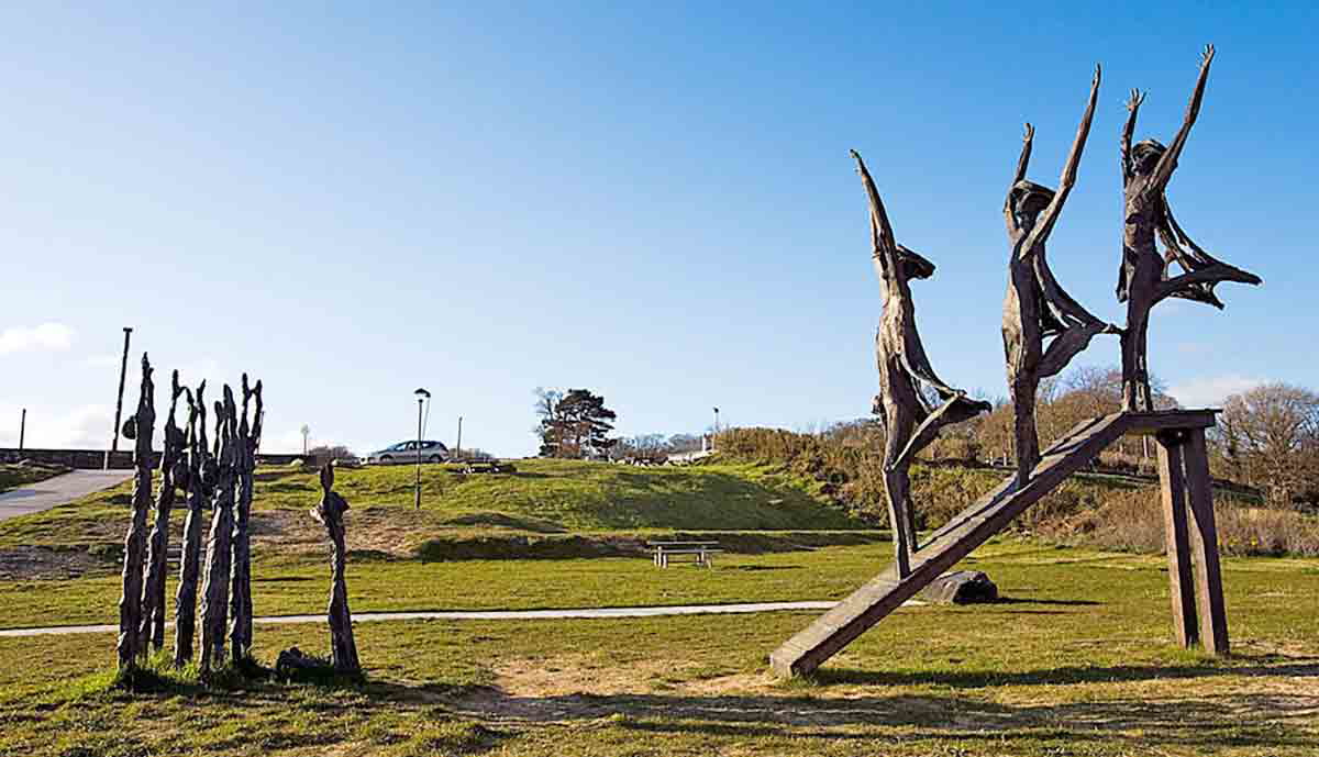 earls statue donegal