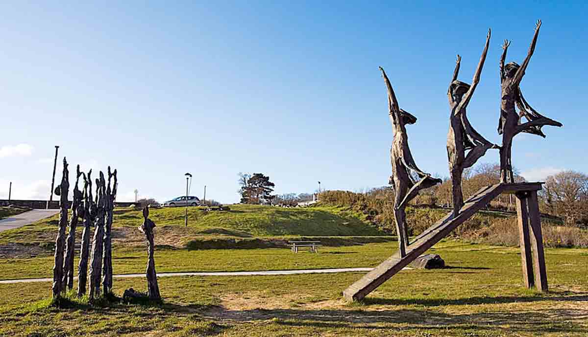 earls statue donegal