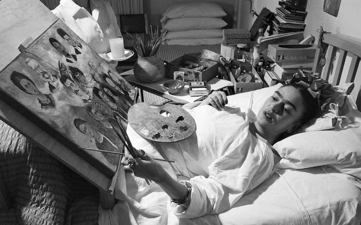 frida kahlo painting in bed 1950