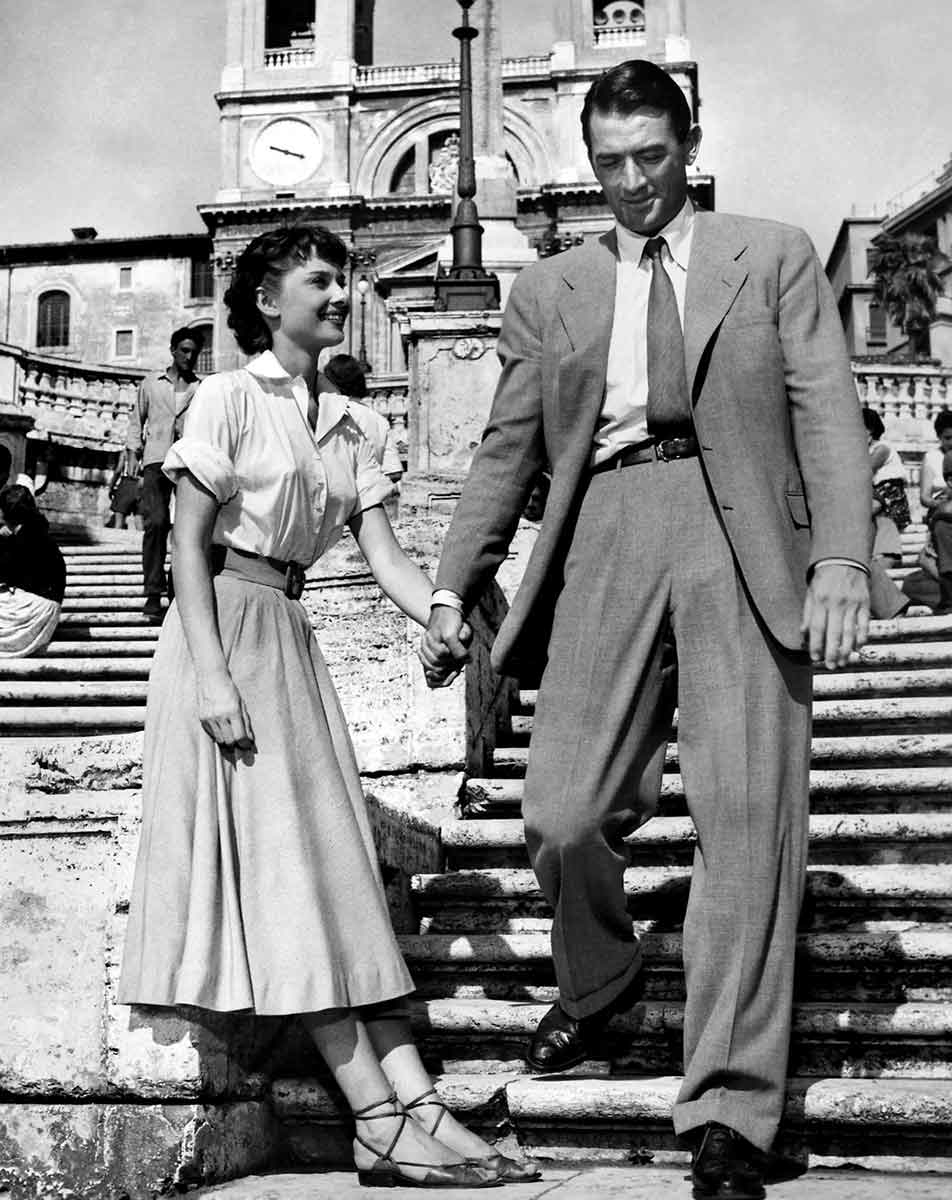 hepburn peck piazza spagna roman holiday.jpg