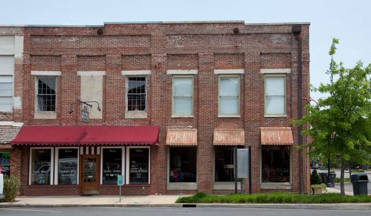 historic downtown tuscumbia alabama