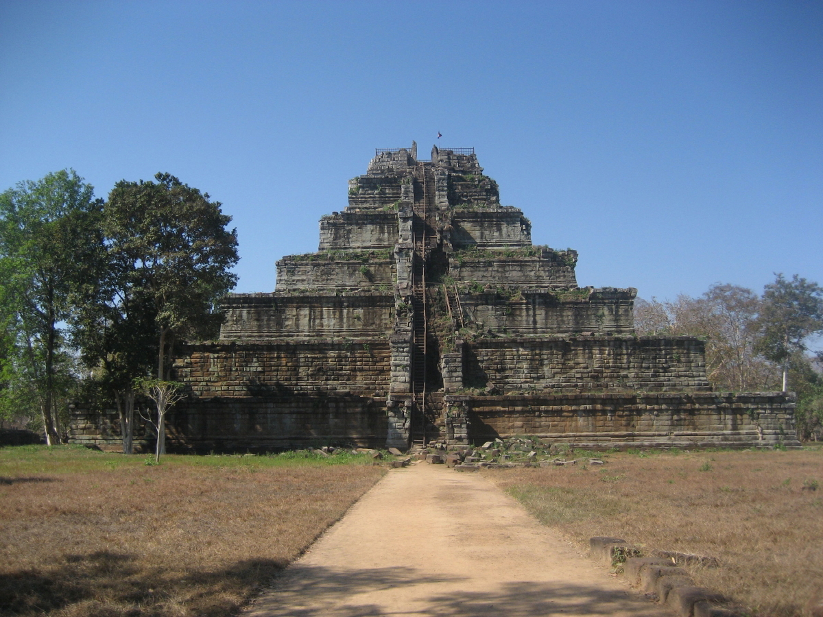 koh ker temple cambodia