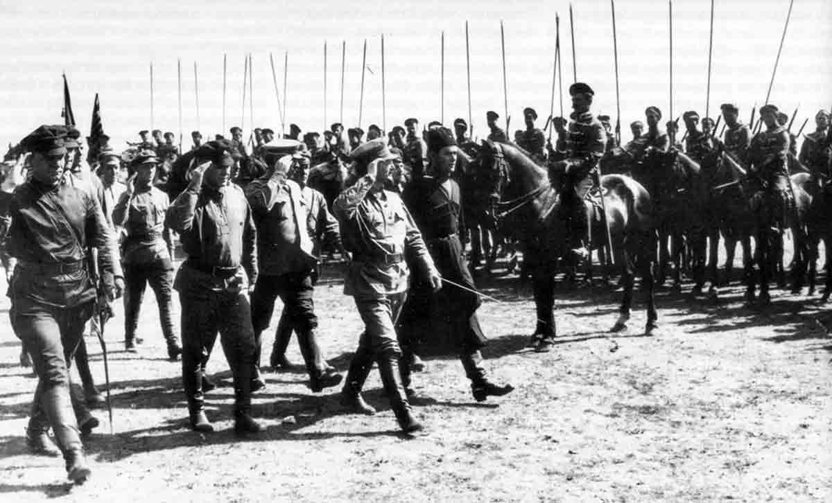 leon trotsky bolshevik troops ukraine