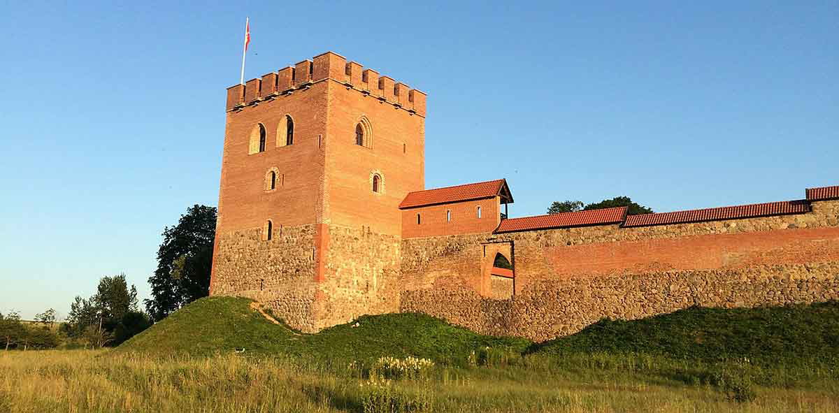 medininkai castle wikimedia