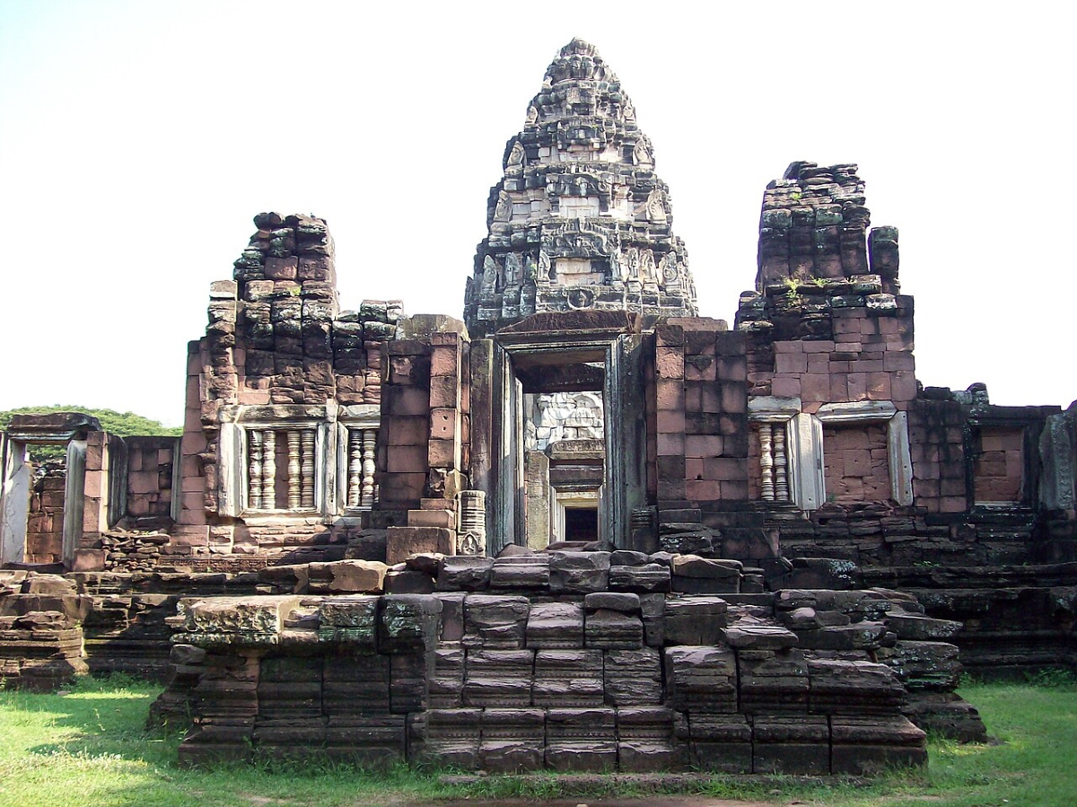 phimai historical park nakhon ratchasima thailand