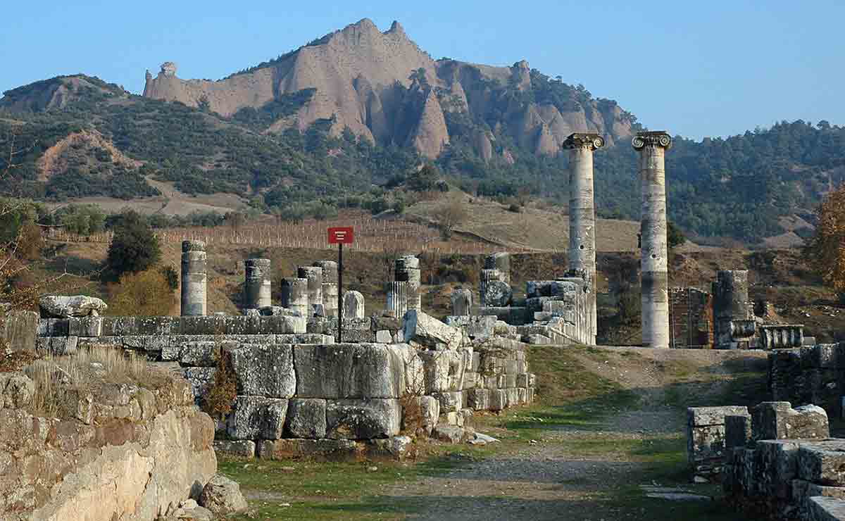 sardis sanctuary artemis