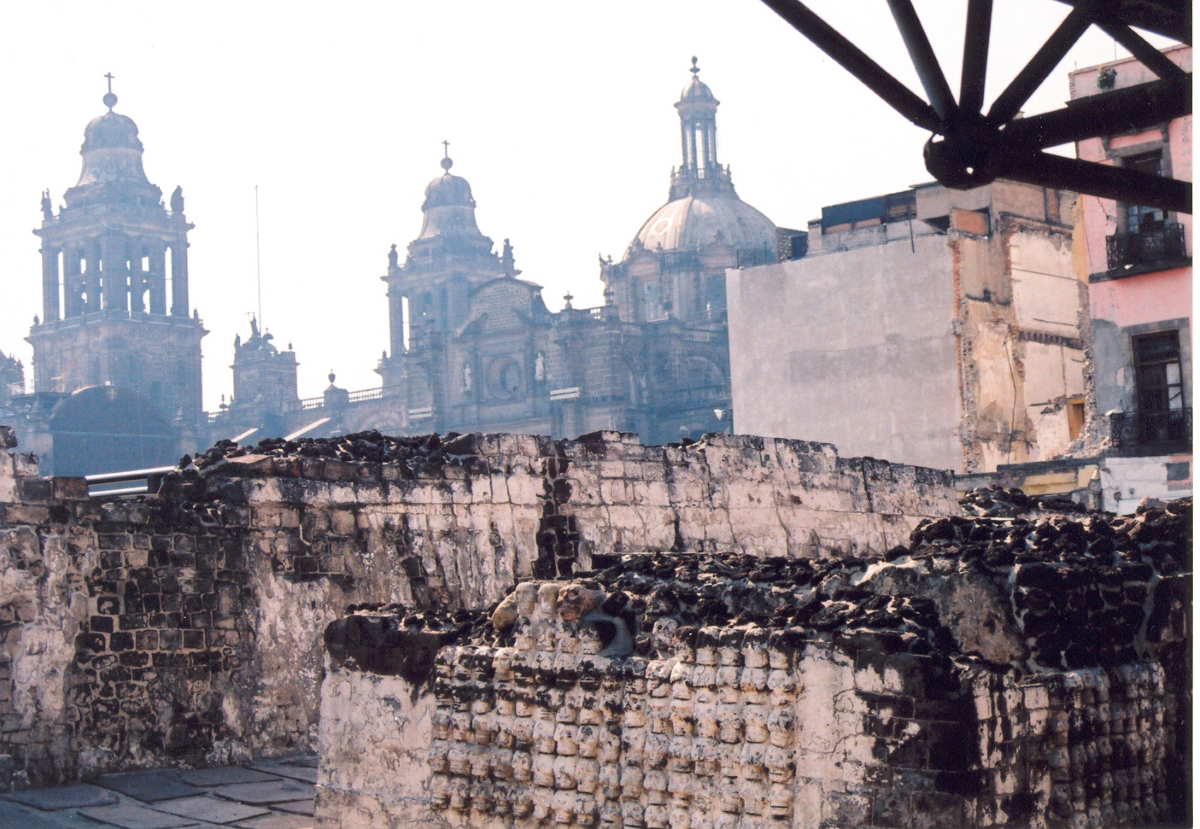 skulls interned aztec ruins mexico city