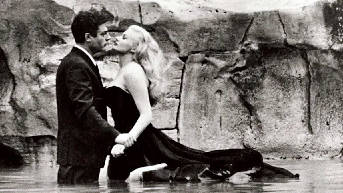 trevi fountain marcello sylvia fellini