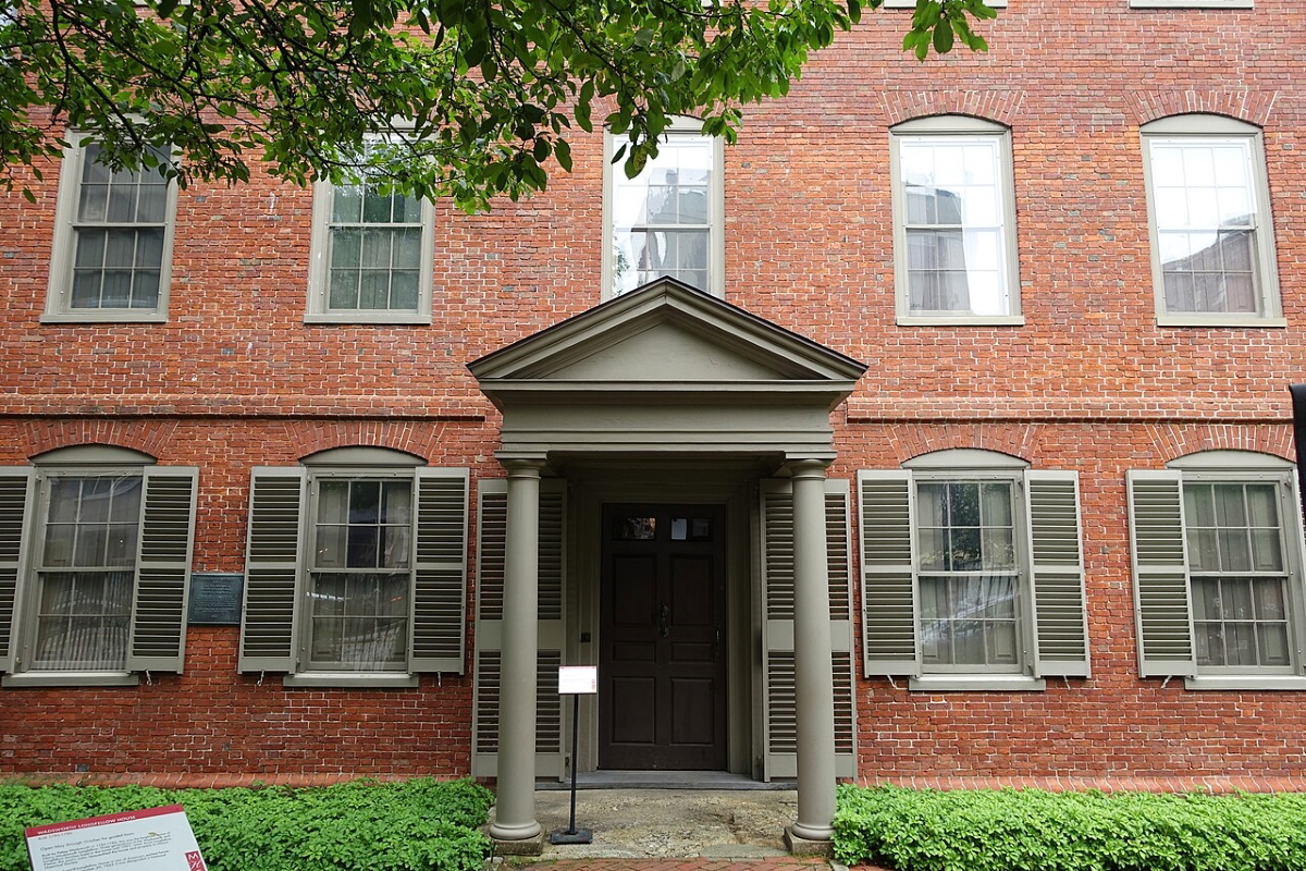 wadsworth longfellow house portland maine
