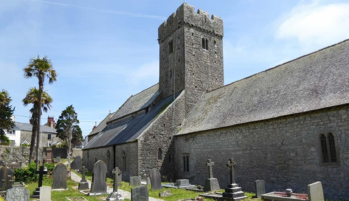 when was britain oldest college founded