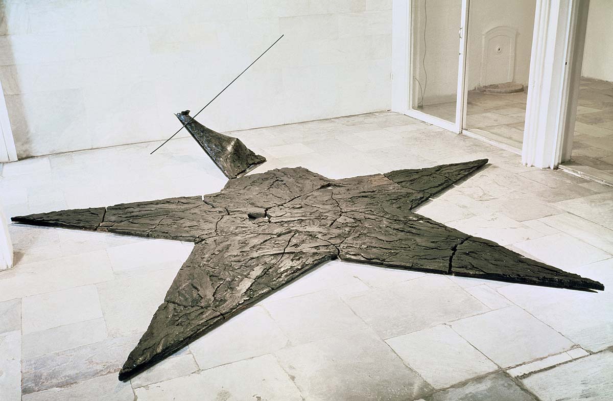 zorio star sculpture