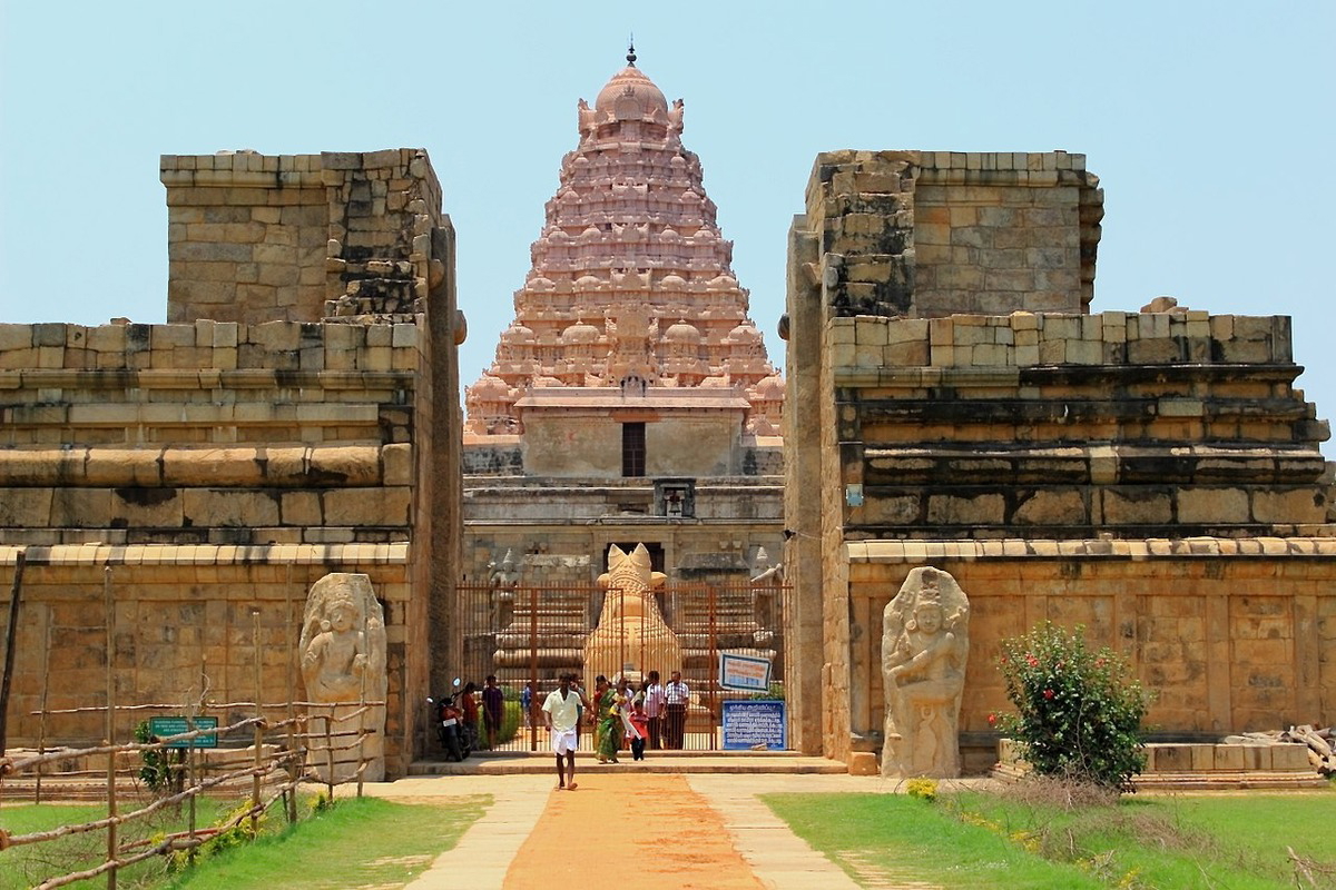 Temple at Gangaikonda Cholaparum. Source: Wikimedia Commons
