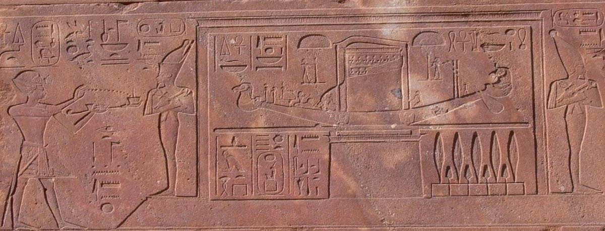 Hatshepsut offerings Opet