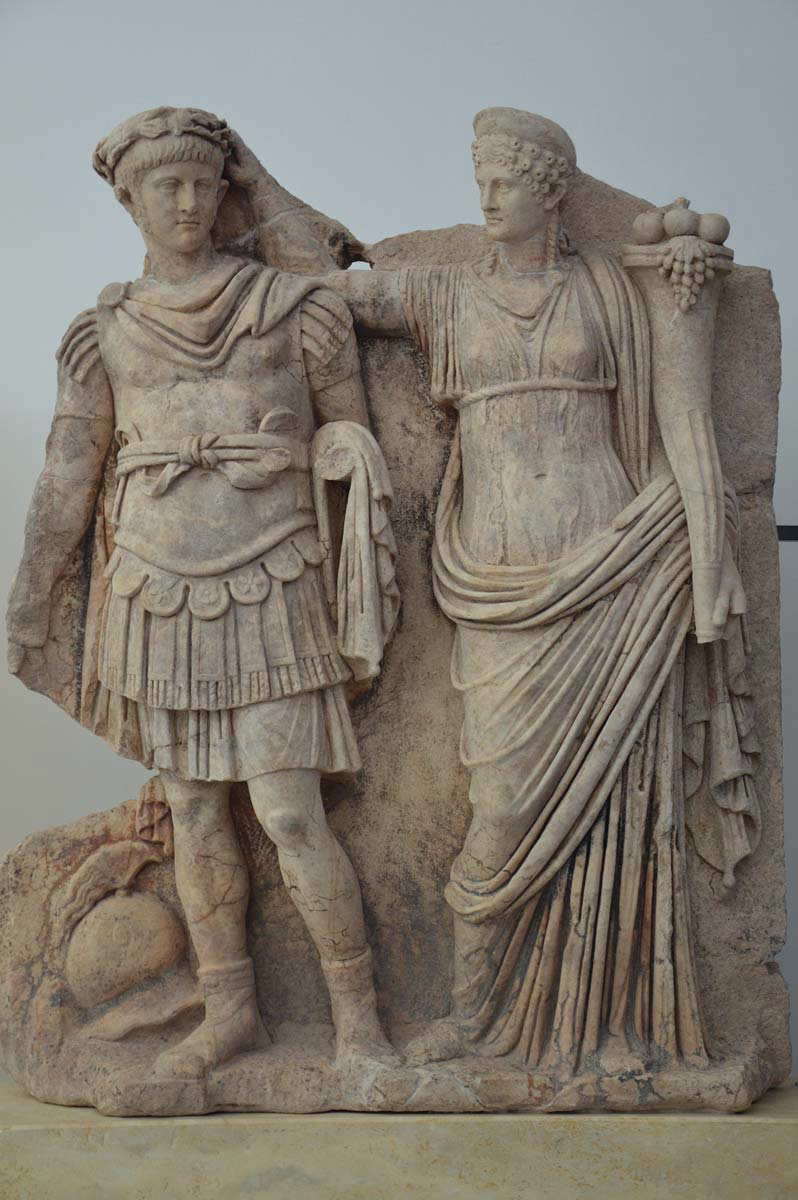 agrippina crowns nero