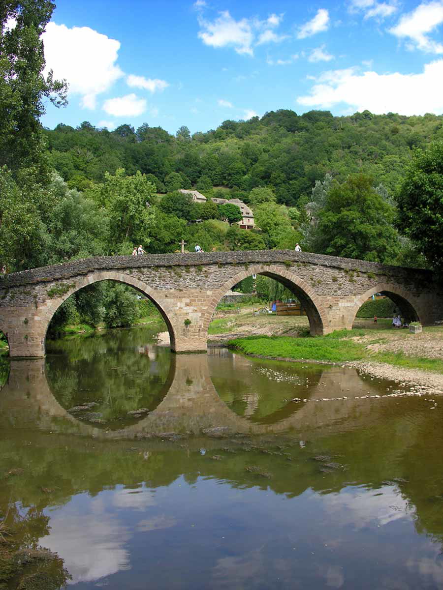 belcastel bridge aveyron