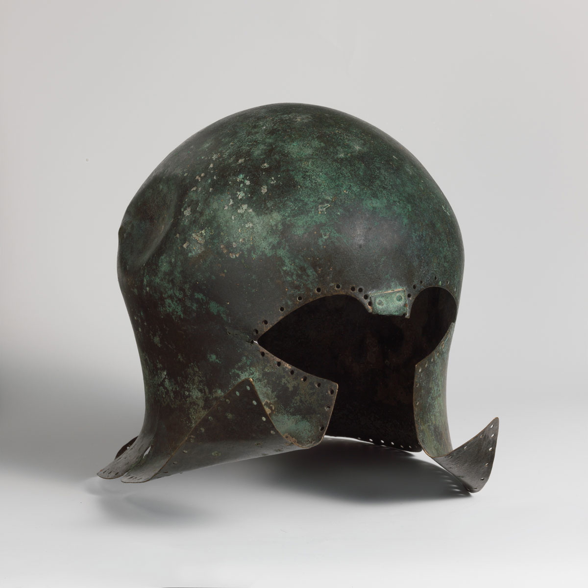 bronze helmet corinthian archaic seventh century