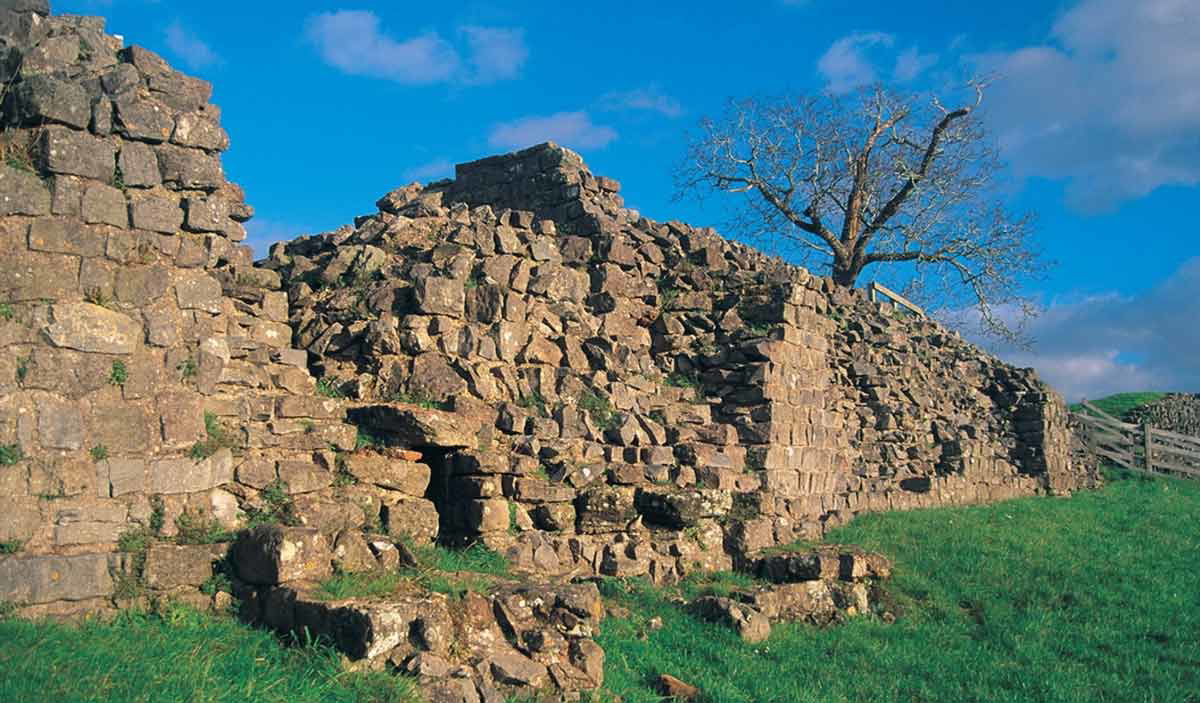 caerwent roman walls