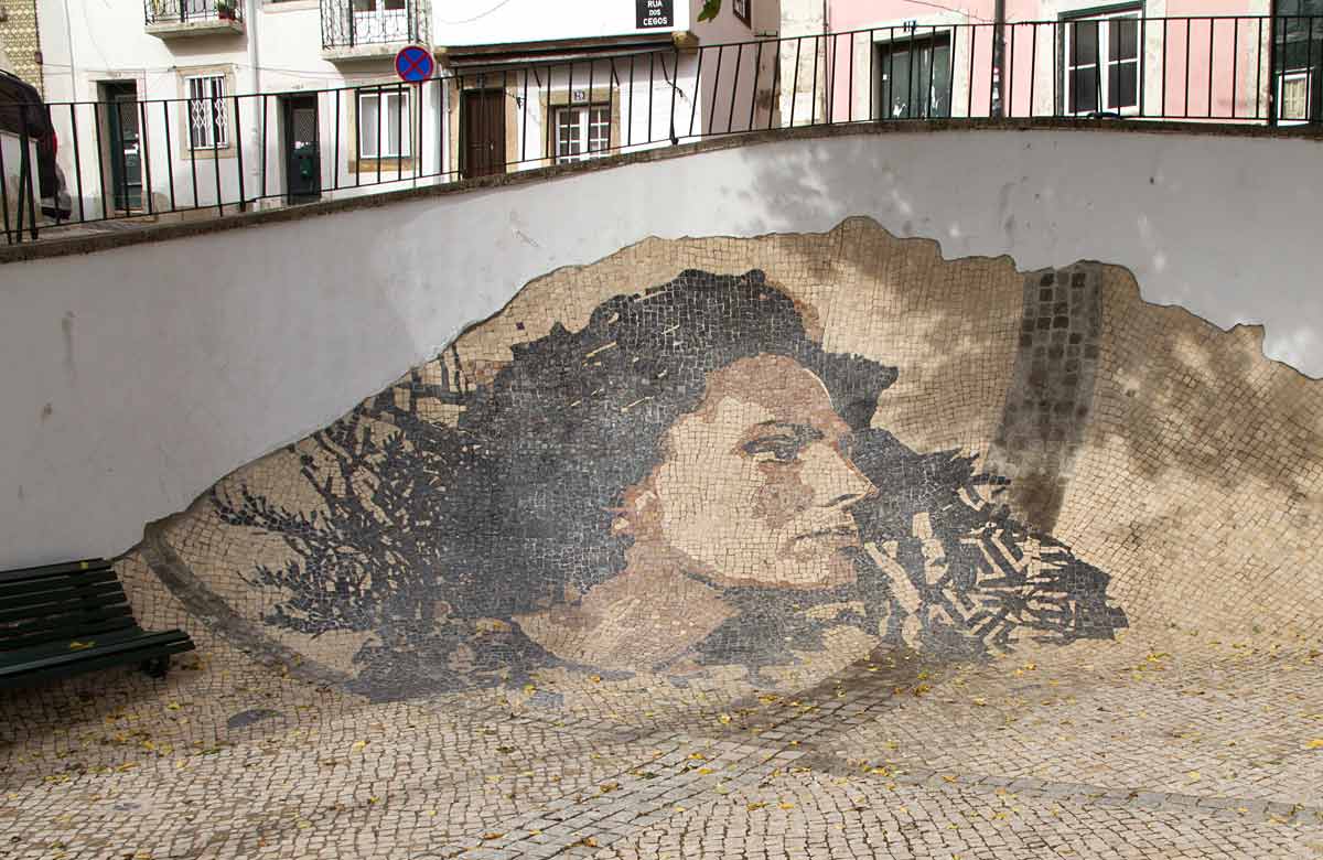 calcada amalia vhils lisbon street art