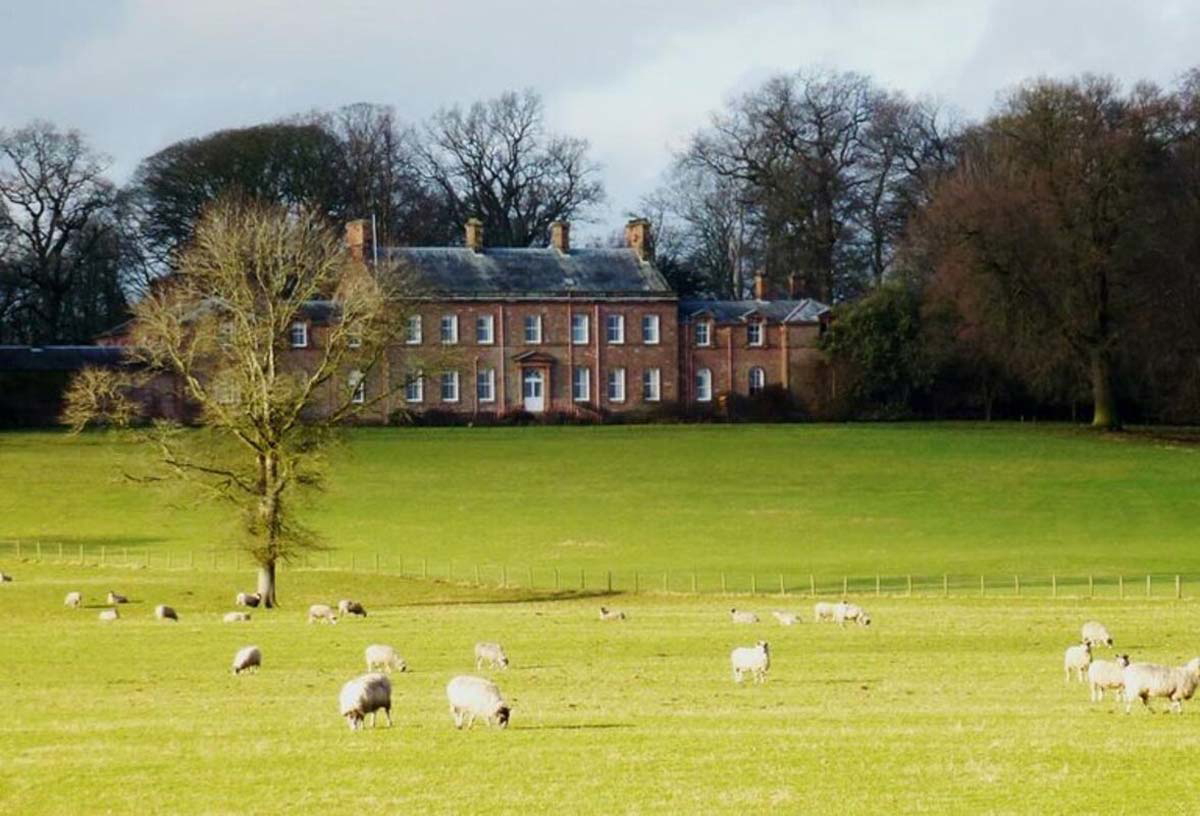 castlesteads house