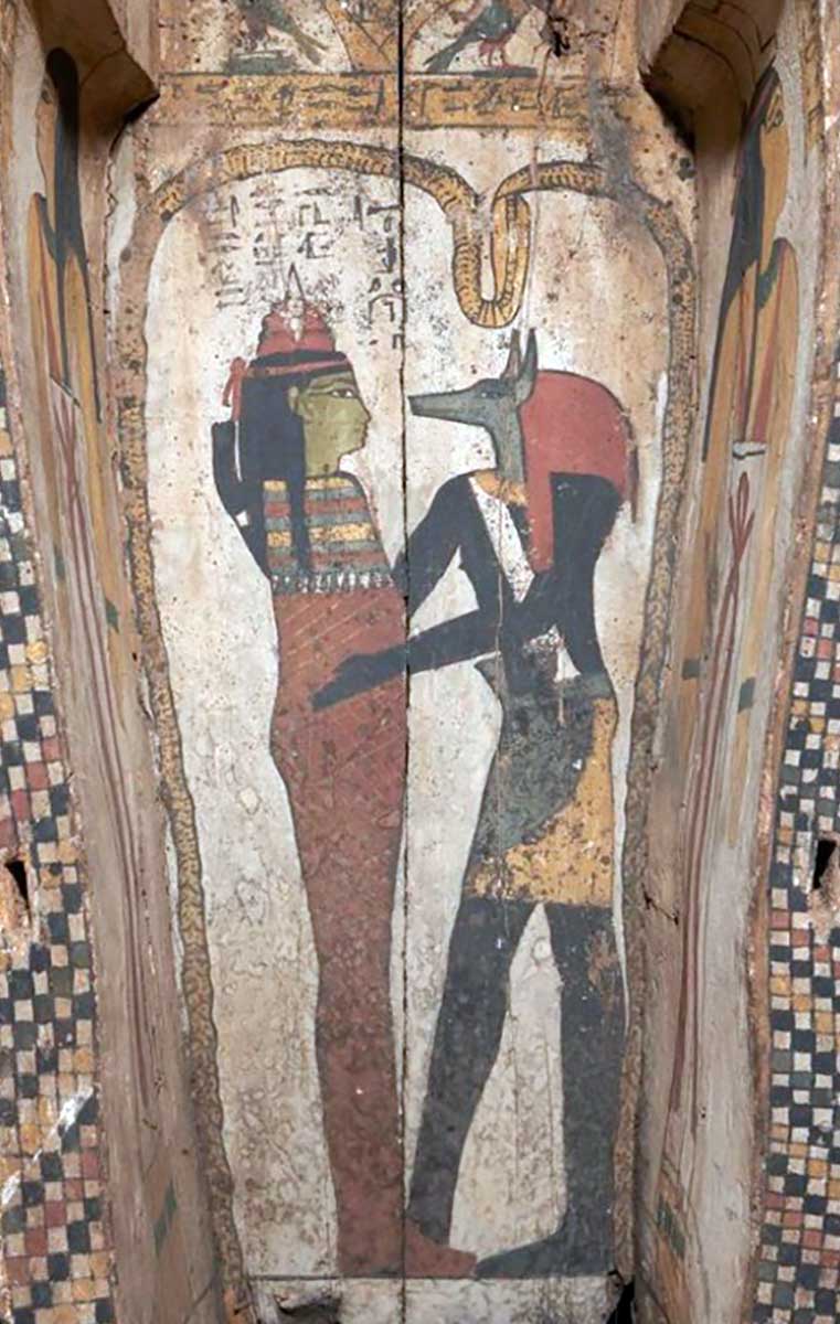 coffin Anubis supporting mummy